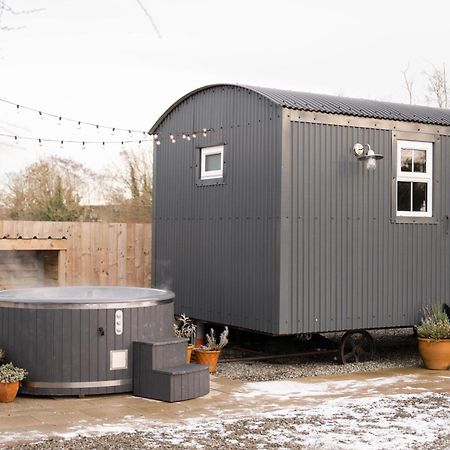 Barfield Shepherds Hut Махерафелт Екстериор снимка