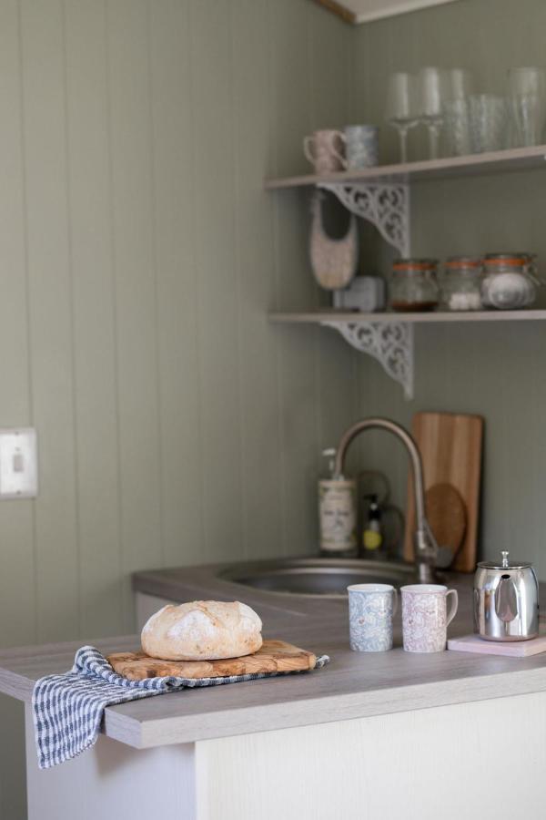 Barfield Shepherds Hut Махерафелт Екстериор снимка