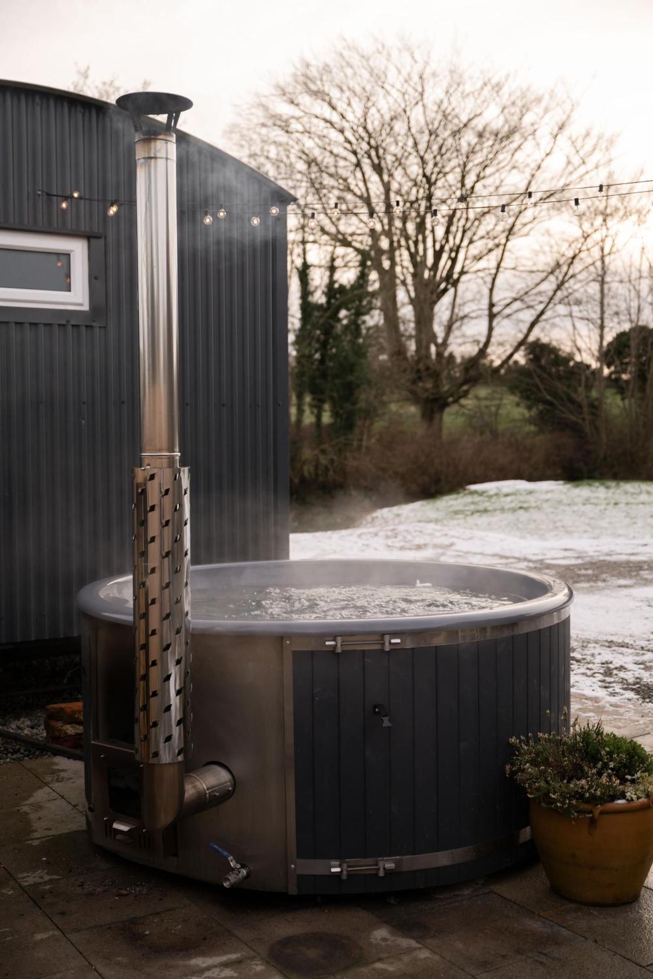 Barfield Shepherds Hut Махерафелт Екстериор снимка